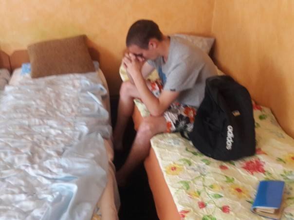 Сексуальні утіхи хлопців із 19 та 29-річними дівчатами завершились затриманням – 03