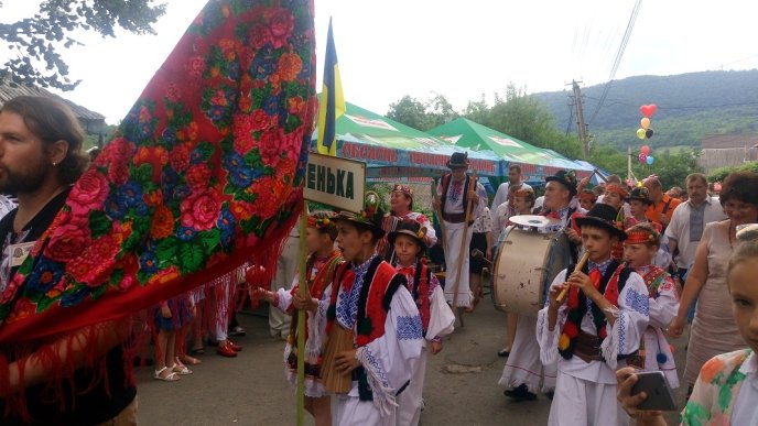 Головний поліцейський України відвідав унікальний закарпатський фестиваль – 02 Головний поліцейський України відвідав унікальний закарпатський фестиваль – 02