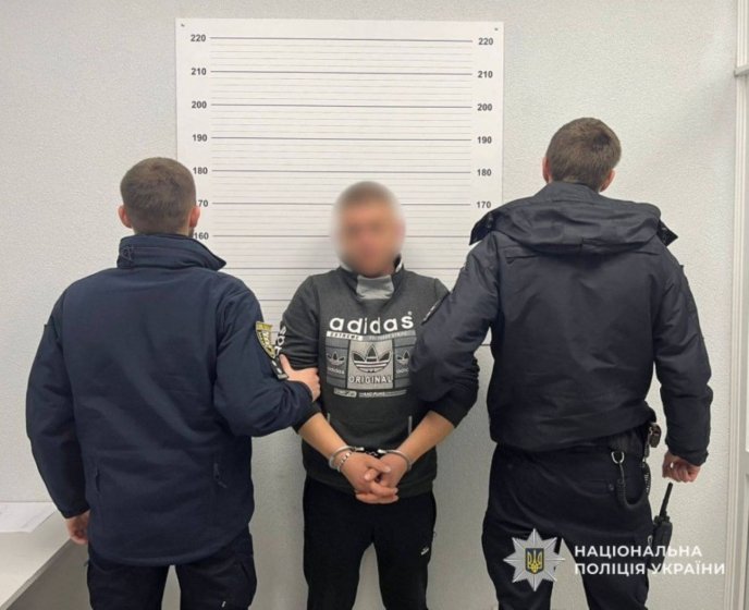 Поліцейські Ужгорода затримали зловмисника