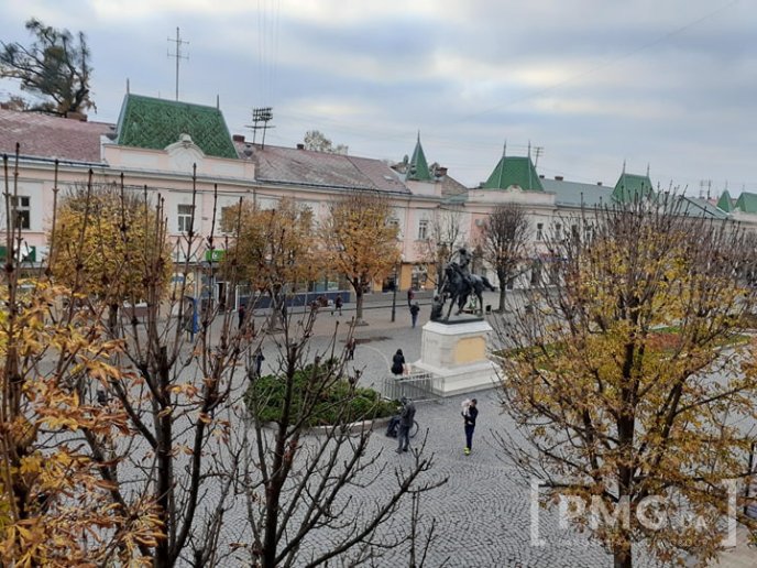 День святого Мартина: у центрі Мукачева триває підготовка – 05 День святого Мартина: у центрі Мукачева триває підготовка – 05