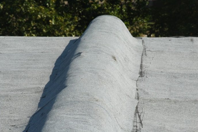 В Мукачеві на семи багатоповерхівках ремонтують дах – 11