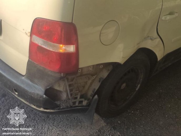 Поїхав у бік Мукачева: водій скоїв ДТП поблизу Сваляви і втік – 02