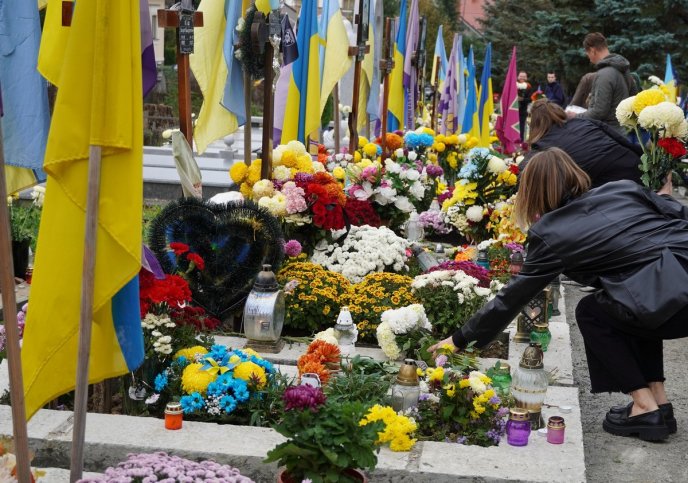 На Закарпатті попрощались із Героєм, який захищав Україну з початку повномасштабного вторгнення – 07 На Закарпатті попрощались із Героєм, який захищав Україну з початку повномасштабного вторгнення – 07