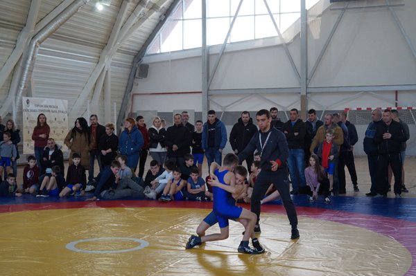 У Тячеві провели новорічний турнір з греко-римської боротьби – 03
