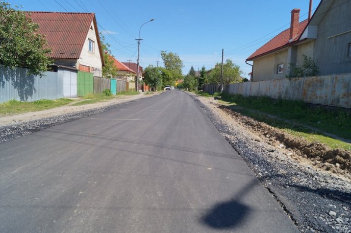 У Мукачеві заасфальтували кілька вулиць – 04