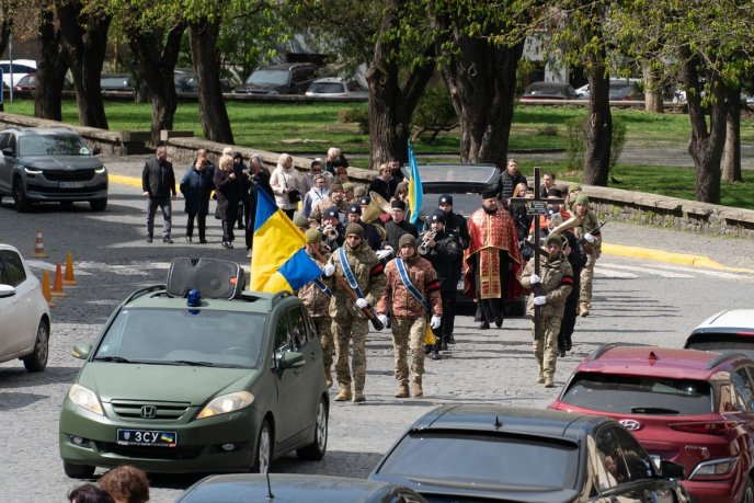 На Закарпатті сьогодні попрощалися з полеглим Героєм – 05