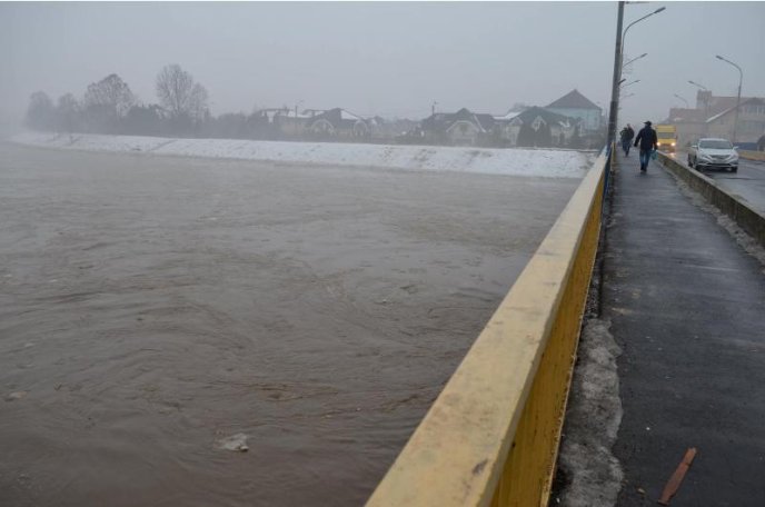 Вода у Латориці в межах Мукачева піднялась на понад метр – 02