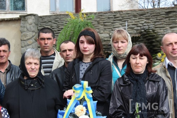 У Мукачеві відкрили меморіальну дошку бійцю АТО Руслану Ігнатишину – 04