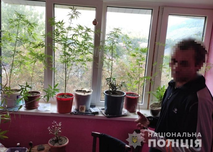 1 вересня у Рахові затримали чоловіка – 01