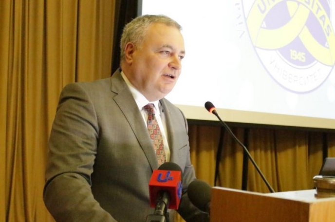 УжНУ відзначив 74-ту річницю від дня заснування – 02