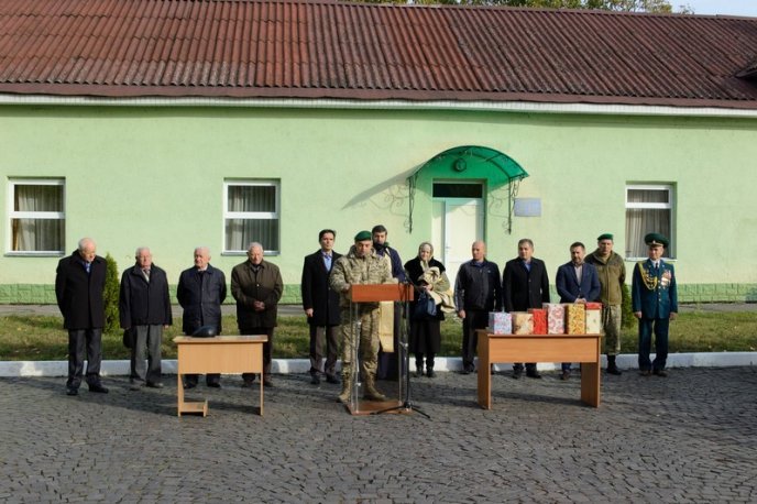 Напередодні Дня захисника України мукачівські прикордонники зустрілись із молоддю – 03