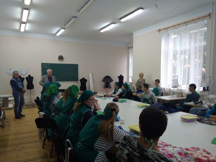 До Берегівського ліцею сфери послуг завітав відомий академік – 03