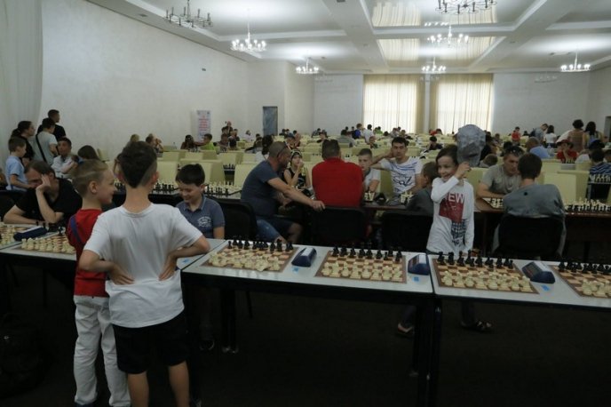У Мукачеві стартував міжнародний шаховий фестиваль – 02