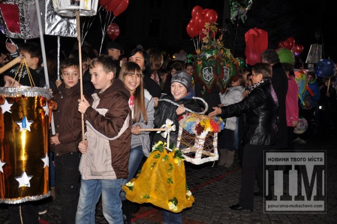 День Святого Мартина у Мукачеві: смачні наїдки, запашне вино і насичена культурна програма (ФОТО) – 39