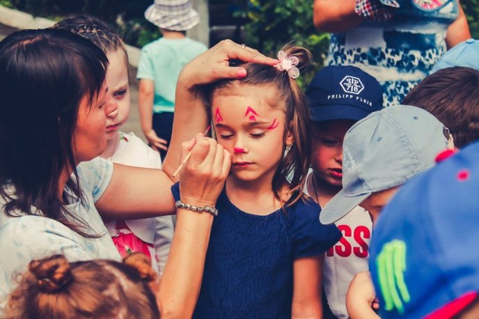 Пупс в шоколаді або Як мукачівська малеча відзначала свято шоколаду – 05