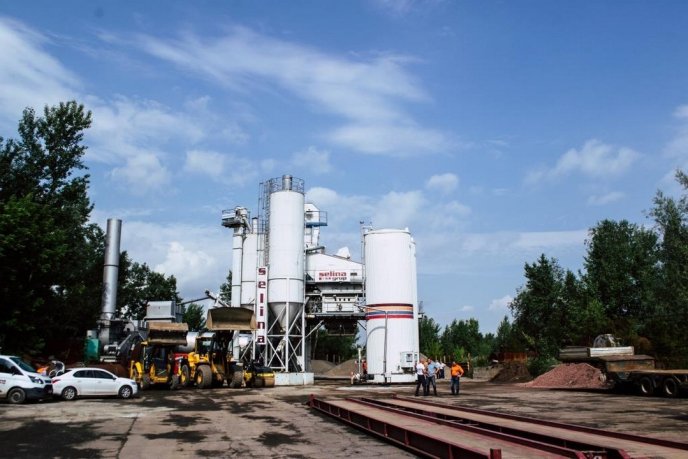 На Закарпатті відкрили новий асфальтний завод – 04