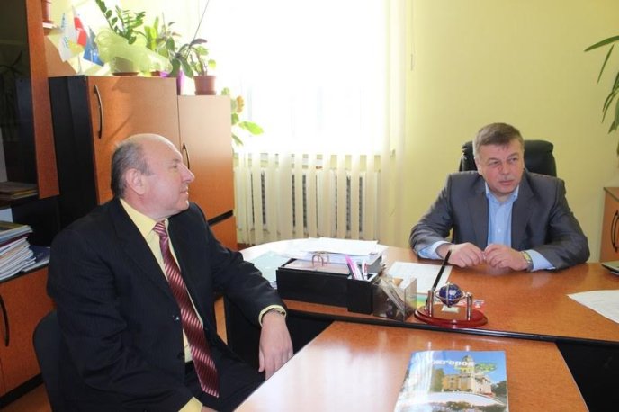 Десант з УжНУ "висадився" у Мукачівському кооперативному коледжі – 02