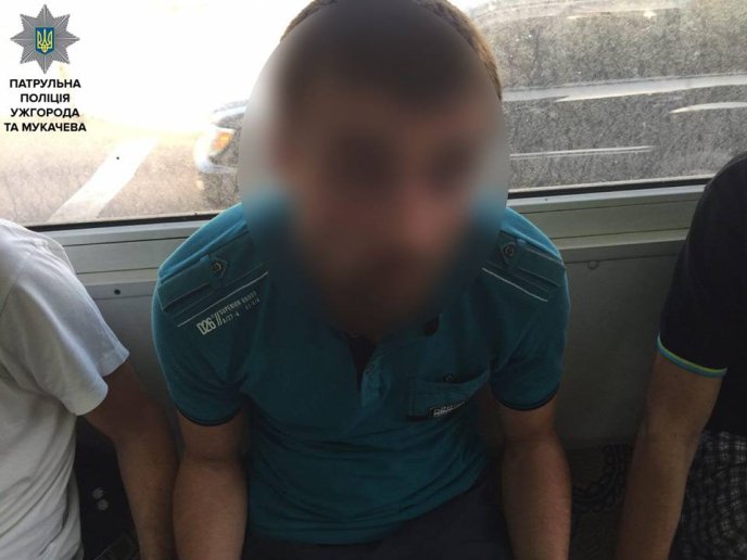 У Нижніх Воротах патрульні затримали дует крадіїв-втікачів – 02