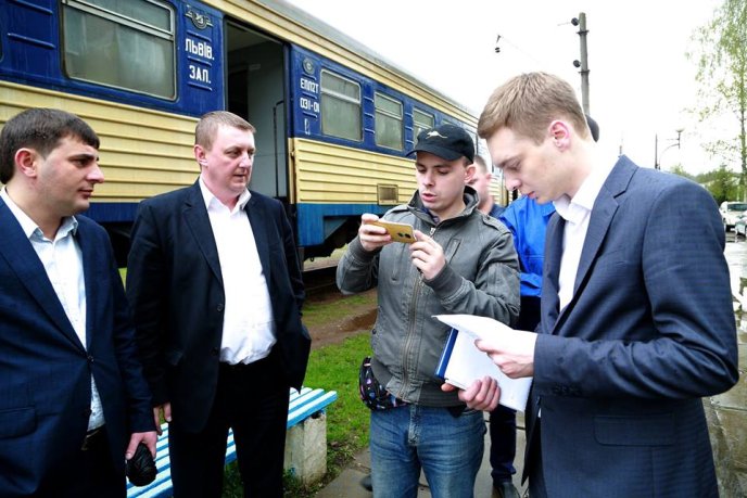 В електричках, які курсують між Львовом та Мукачевом, з’являться перші веловагони – 01