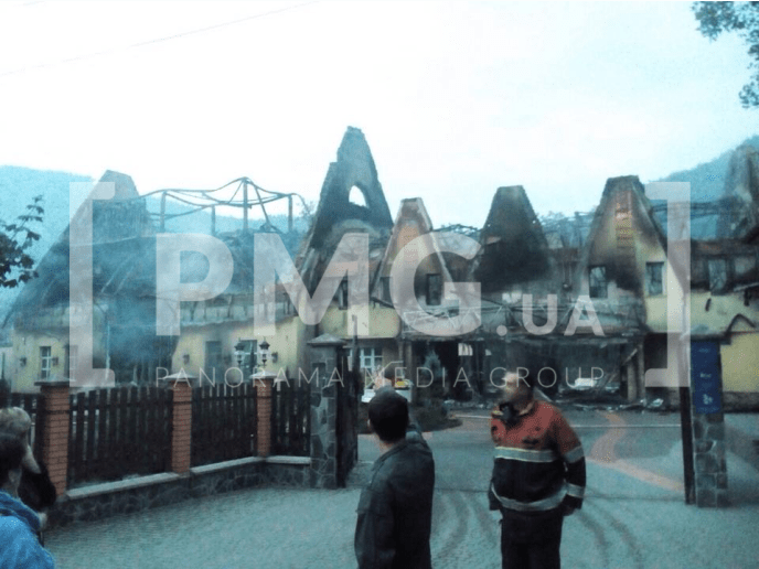 Велика пожежа у Лісарні: горів відомий туристичний комплекс "Belle Royalle"  – 07 Велика пожежа у Лісарні: горів відомий туристичний комплекс "Belle Royalle"  – 07