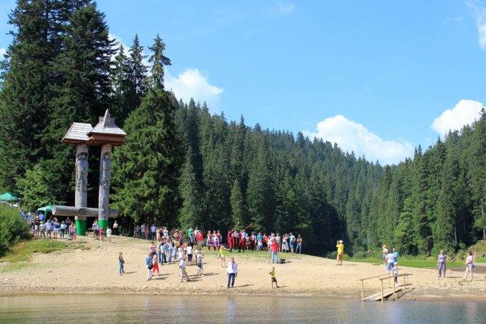 Закарпатці проводжали літо під колоритне звучання трембіт – 06