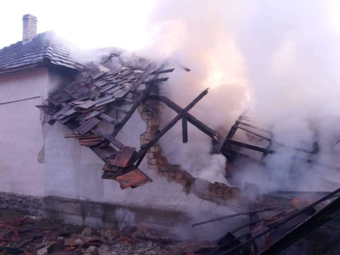 Мешканець Перечина отримав страшні опіки внаслідок пожежі – 07