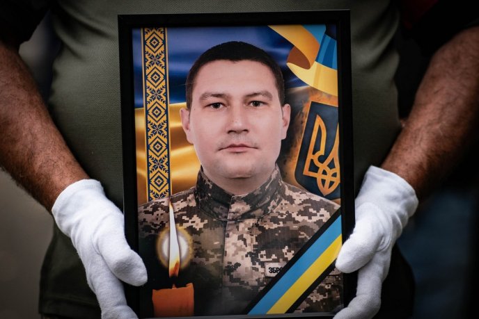 Поховали закарпатця, який загинув, виконуючи бойове завдання – 01