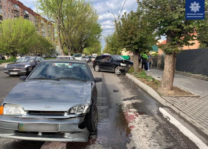 В Ужгороді зіткнулися автомобілі – 01