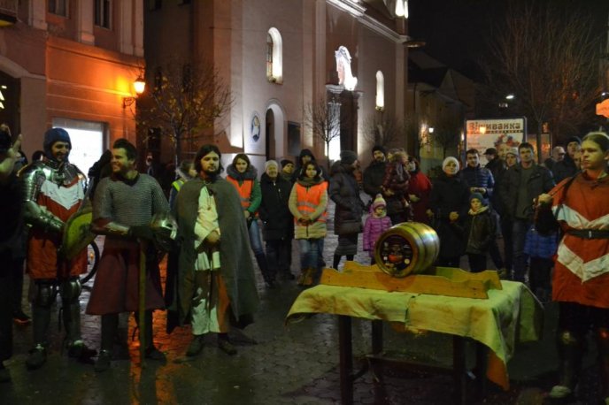 В Ужгороді стартував фестиваль молодого вина "Закарпатське божоле" – 07