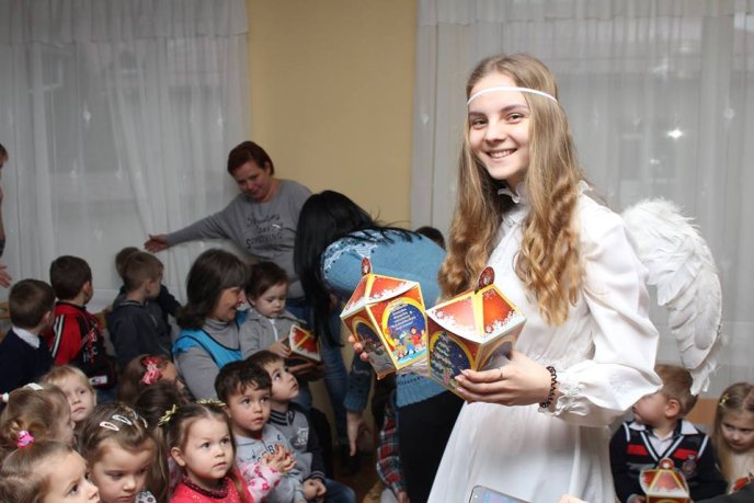 До Дня Святого Миколая мукачівські школярі та дошкільнята отримали подарунки – 05