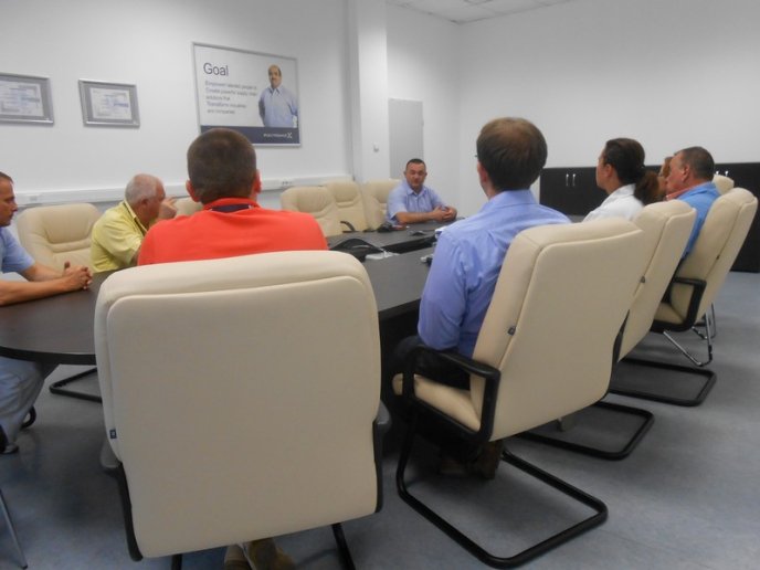 Мукачівські правоохоронці розповідали про врадіїські події працівникам і менеджменту "Агролісу" та "Флекстроніксу" (ФОТО) – 04