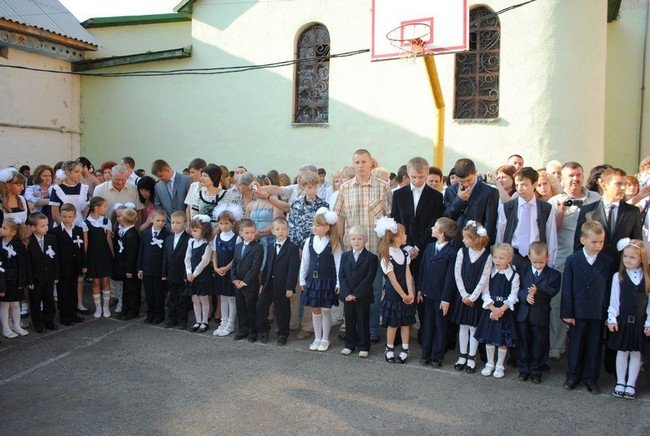 У школах Мукачева пролунав перший дзвоник (ФОТОРЕПОРТАЖ) – 08