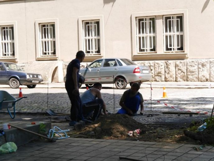 В Ужгороді закінчують довготривалий ремонт на вулиці Антонівській – 17