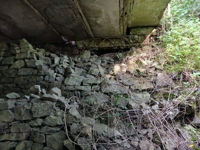 Закарпатцям наголосили, що один із мостів області став непридатним для користування – 05