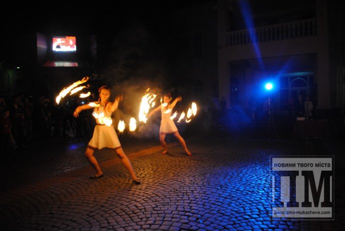 Театр вогню "Dragonfly" вже вдруге виступив у Мукачеві (ФОТОРЕПОРТАЖ) – 08
