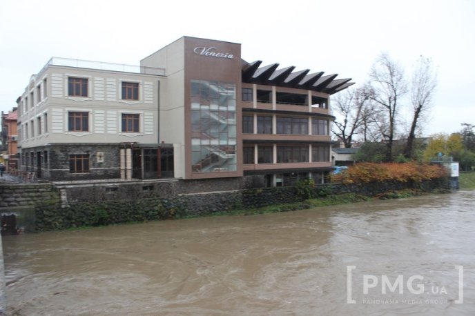 Рівень води у Латориці в межах Мукачева, Кольчина та Чинадієва сильно піднявся – 20