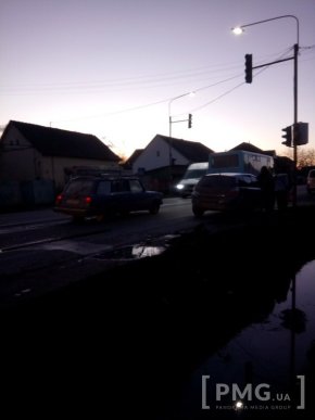 У Ракошині стала ДТП: зіткнулися три автомобілі – 01