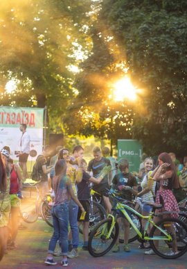 Соцмережі заполонили яскраві фото із вчорашнього Мегазаїзду у Мукачеві – 06