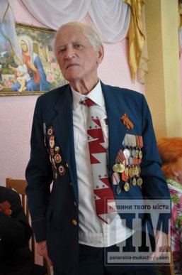 Мер Мукачева випив з ветеранами "фронтові" 100 грам (ФОТО) – 15