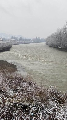 На Закарпатті затримали 2 чоловіків, які ризикували своїми життями – 03
