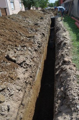На п’яти вулицях Мукачева будують нову каналізацію – 08