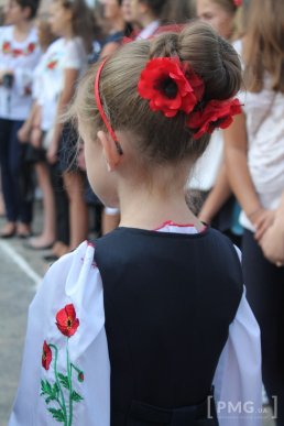 НВК "Гармонія" урочисто відзначила свято Першого вересня лінійкою у вишиванках – 39