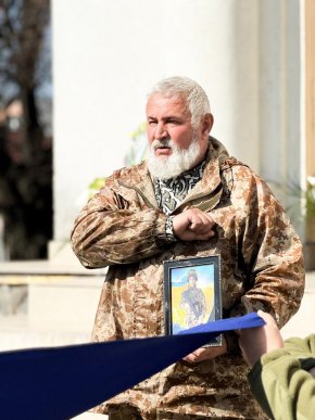 В останню дорогу у Мукачеві провели 26-річного захисника – 03