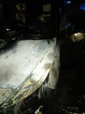 На Закарпатті згоріло авто чиновника: що відомо – 03