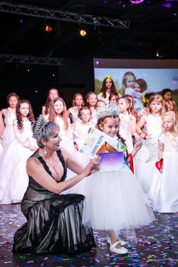 4-річна закарпатка здобула титул "Міс Україночка" – 02 4-річна закарпатка здобула титул "Міс Україночка" – 02