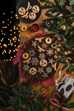 Новий рік 2025: які ялинкові прикраси обрати – 34