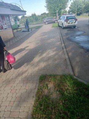 Вранці на автобусній зупинці знайшли труп – 02