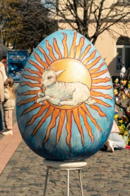 Десятки великих писанок з’явились у центрі Мукачева – 06