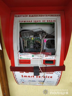 Мукачівці обкрадали термінали на території області – 01