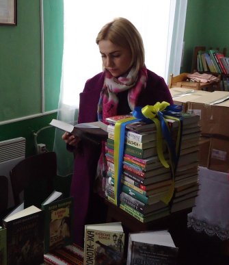 Бібліотеки Рахівщини отримали нові набори книг – 06